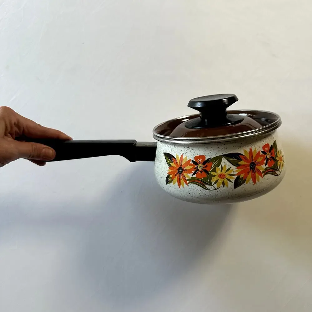 Vintage 1970s Japan Sanko Ware Floral Enamel 1 Quart Show Pan